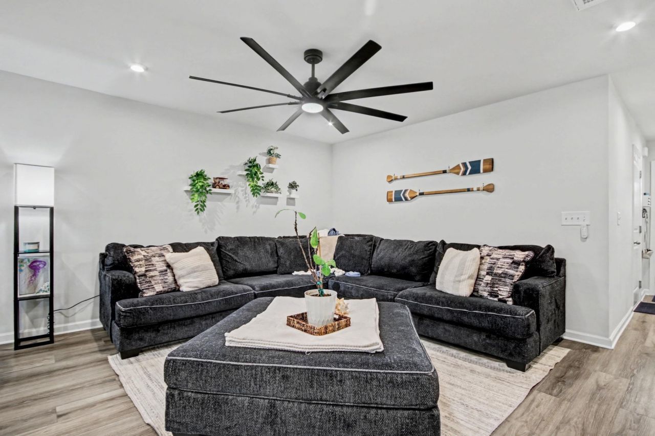 608 Montenegro Way Photo 7