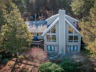 25 Edgewood Dr , Lexington, VA 24450