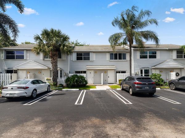 2521 NE 15th Street, Pompano Beach, FL 33062