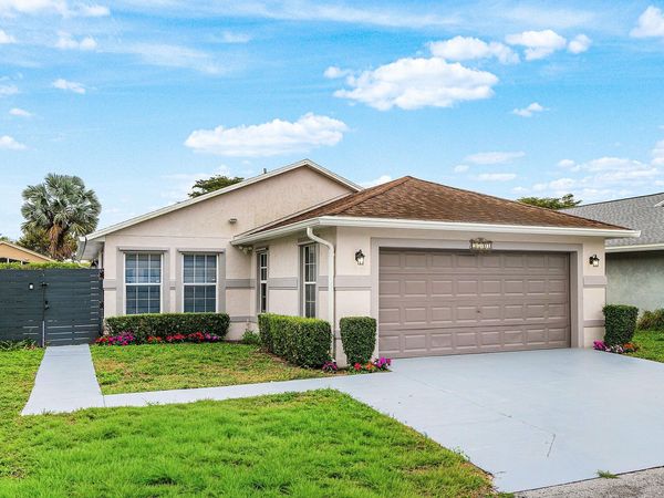 5713 Boynton Bay Circle, Boynton Beach, FL 33437
