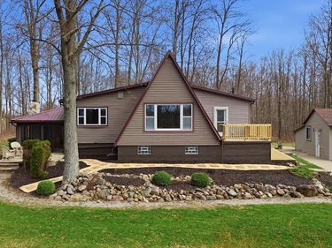 190 County Rd 800, POLK, OH 44866
