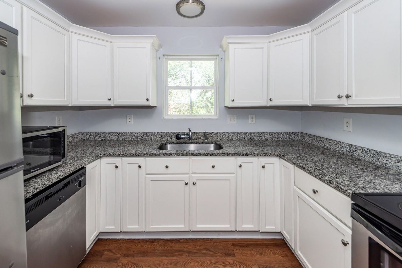 211 White Street Photo 13