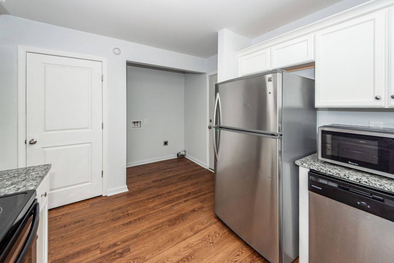 211 White Street Photo 14