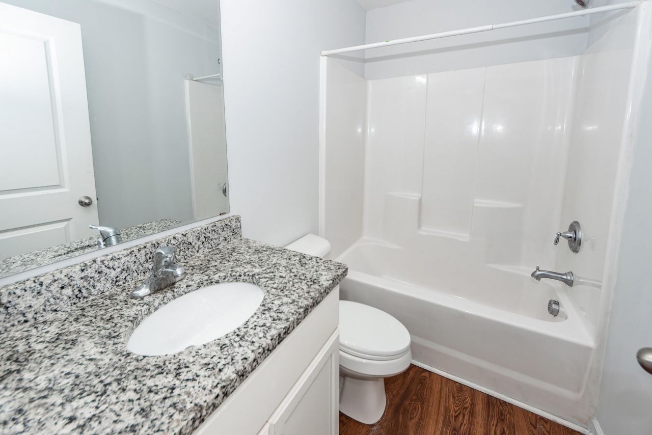 211 White Street Photo 18