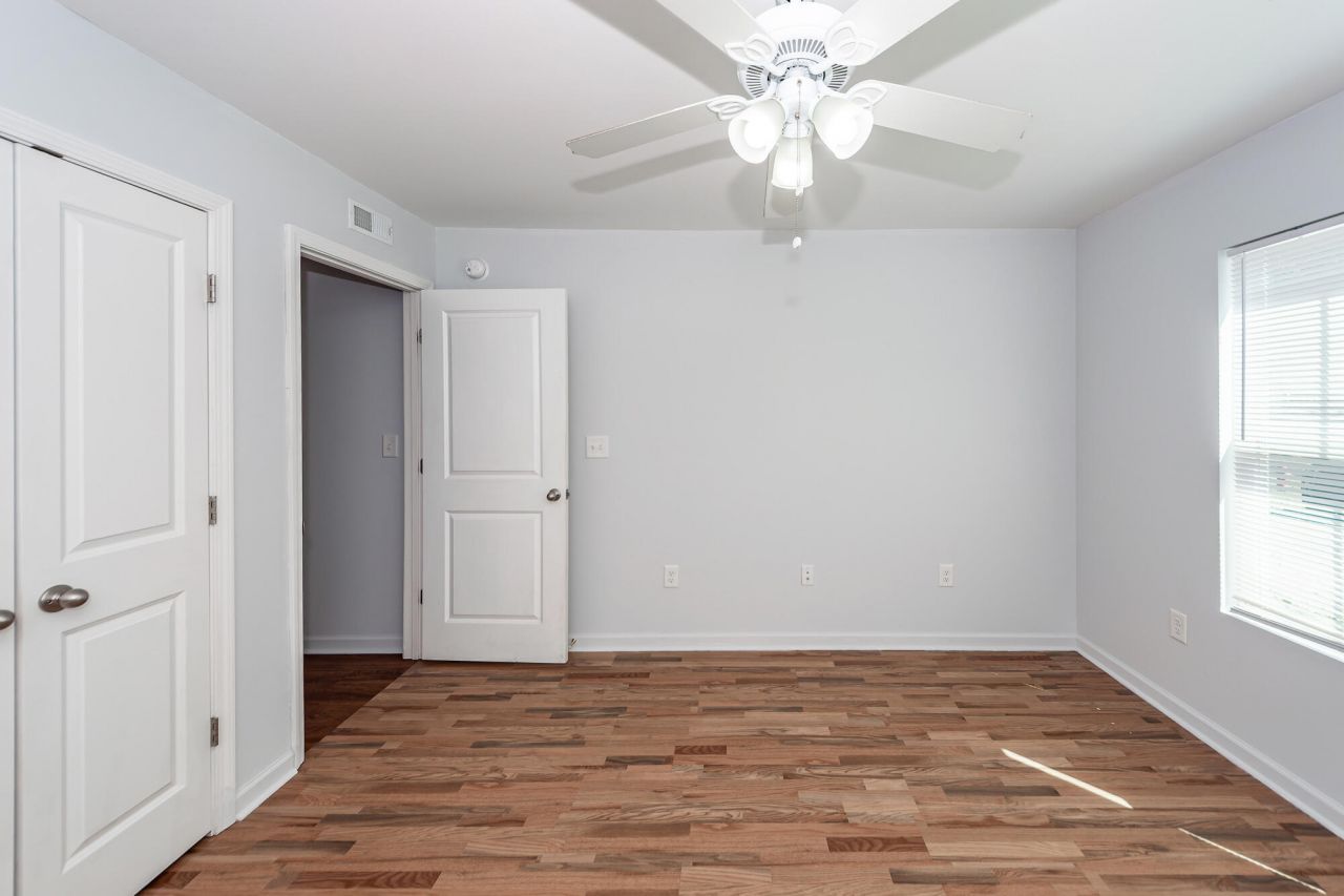 211 White Street Photo 23