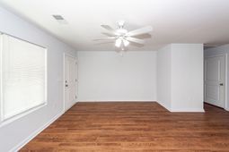 211 White Street photo 4