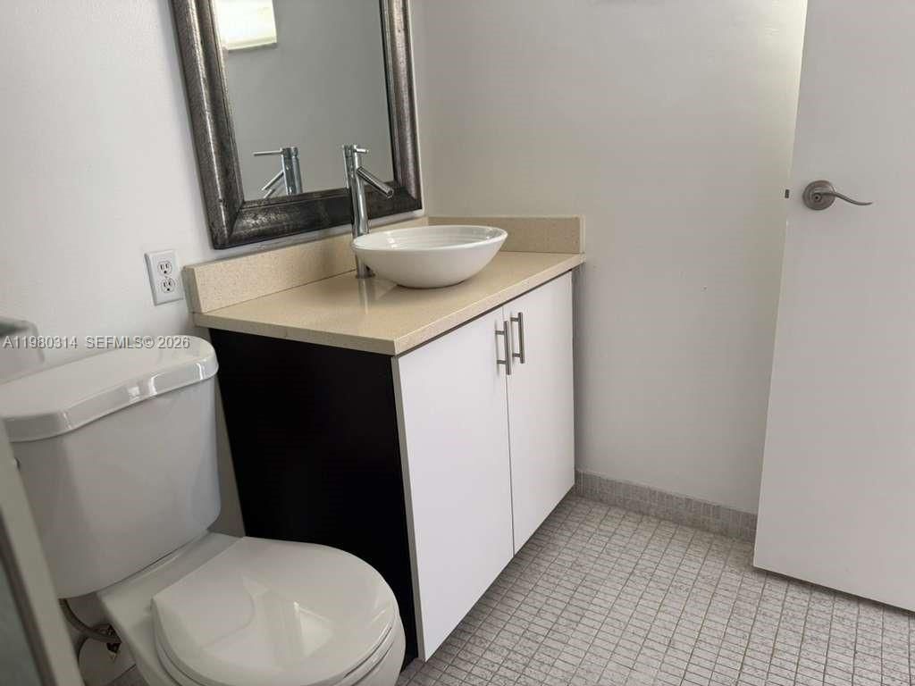17011 N Bay Rd, Unit 709, Sunny Isles Beach, FL 33160 Photo