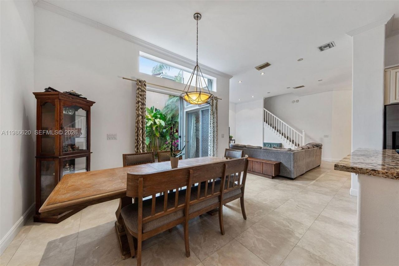 1104 Redwood St , Hollywood, FL 33019 Photo