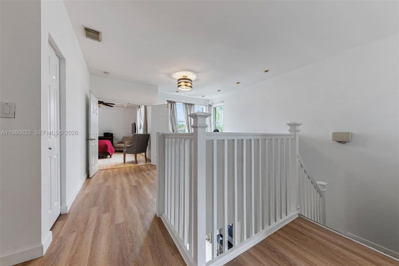 1104 Redwood St , Hollywood, FL 33019 Photo