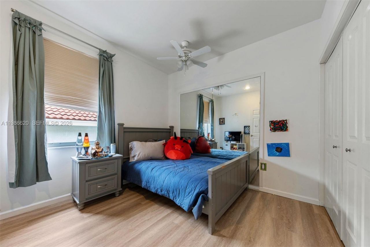 1104 Redwood St , Hollywood, FL 33019 Photo