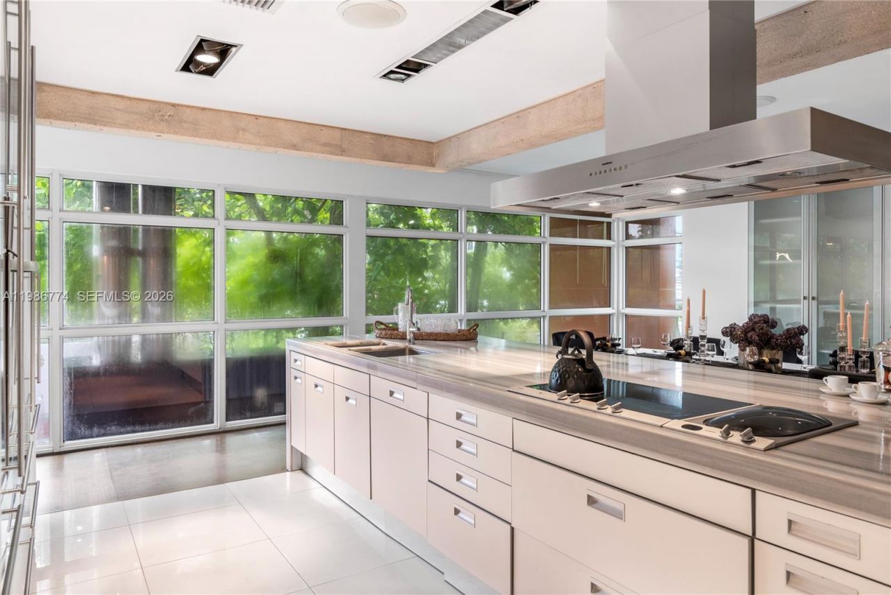 1606 S Bayshore Dr , Miami, FL 33133 Photo