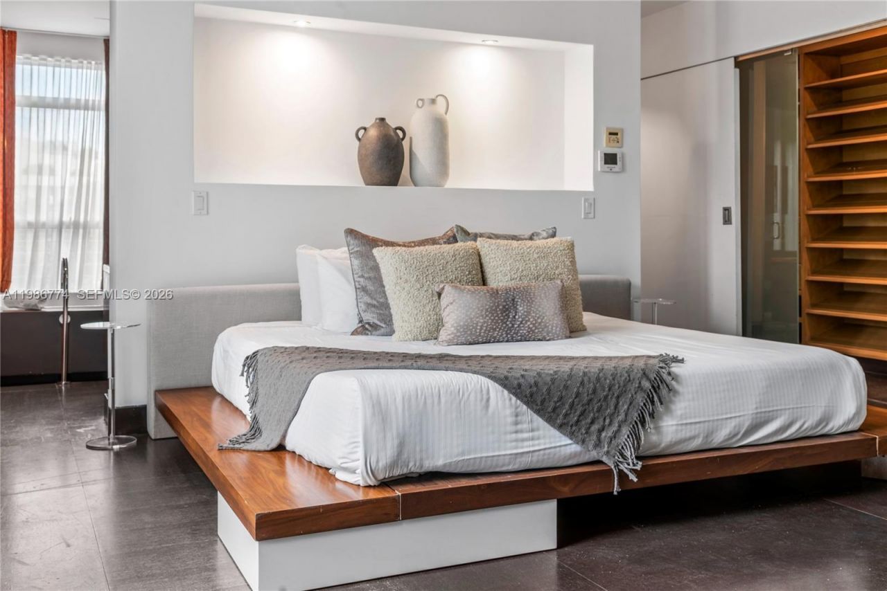 1606 S Bayshore Dr , Miami, FL 33133 Photo