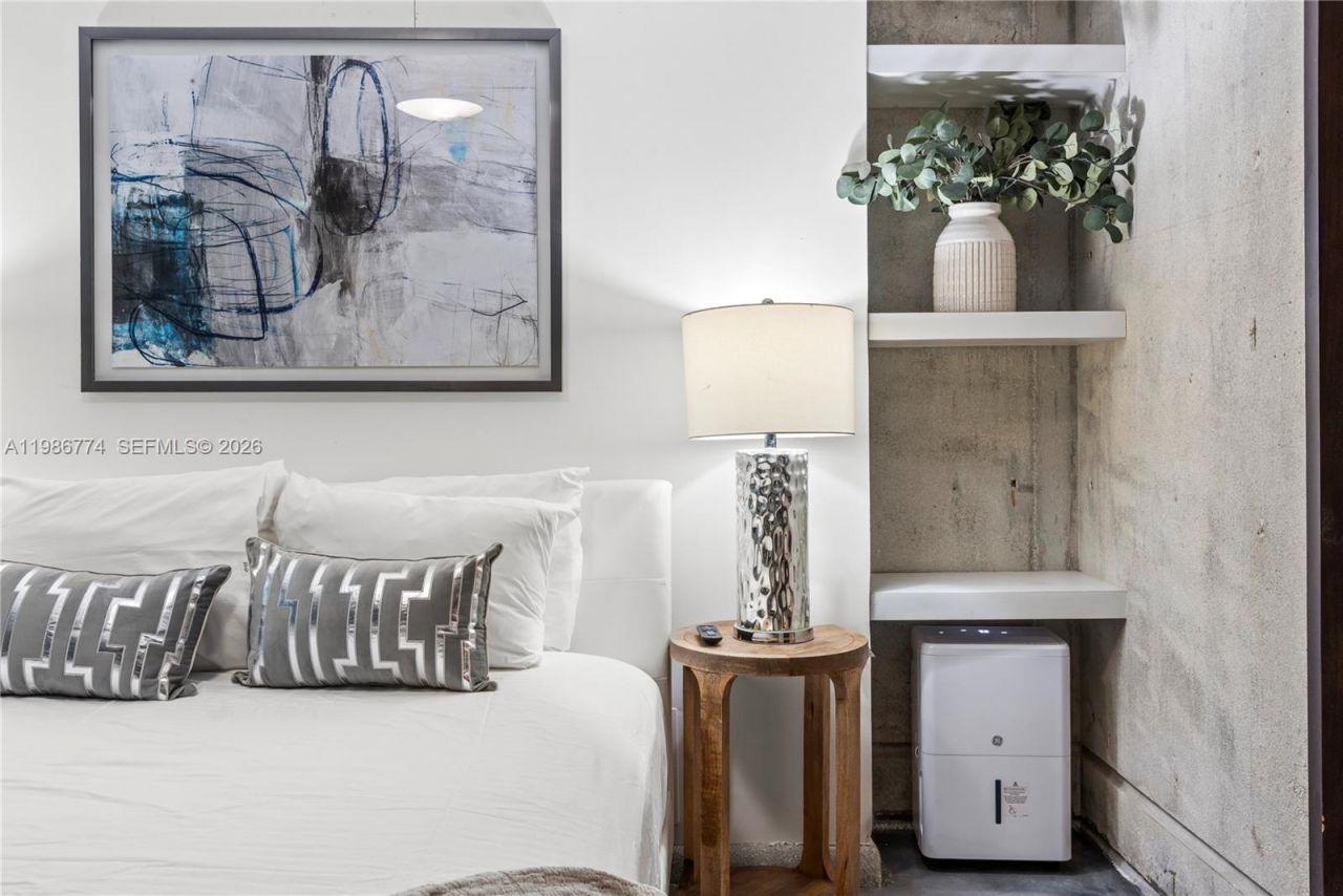 1606 S Bayshore Dr , Miami, FL 33133 Photo