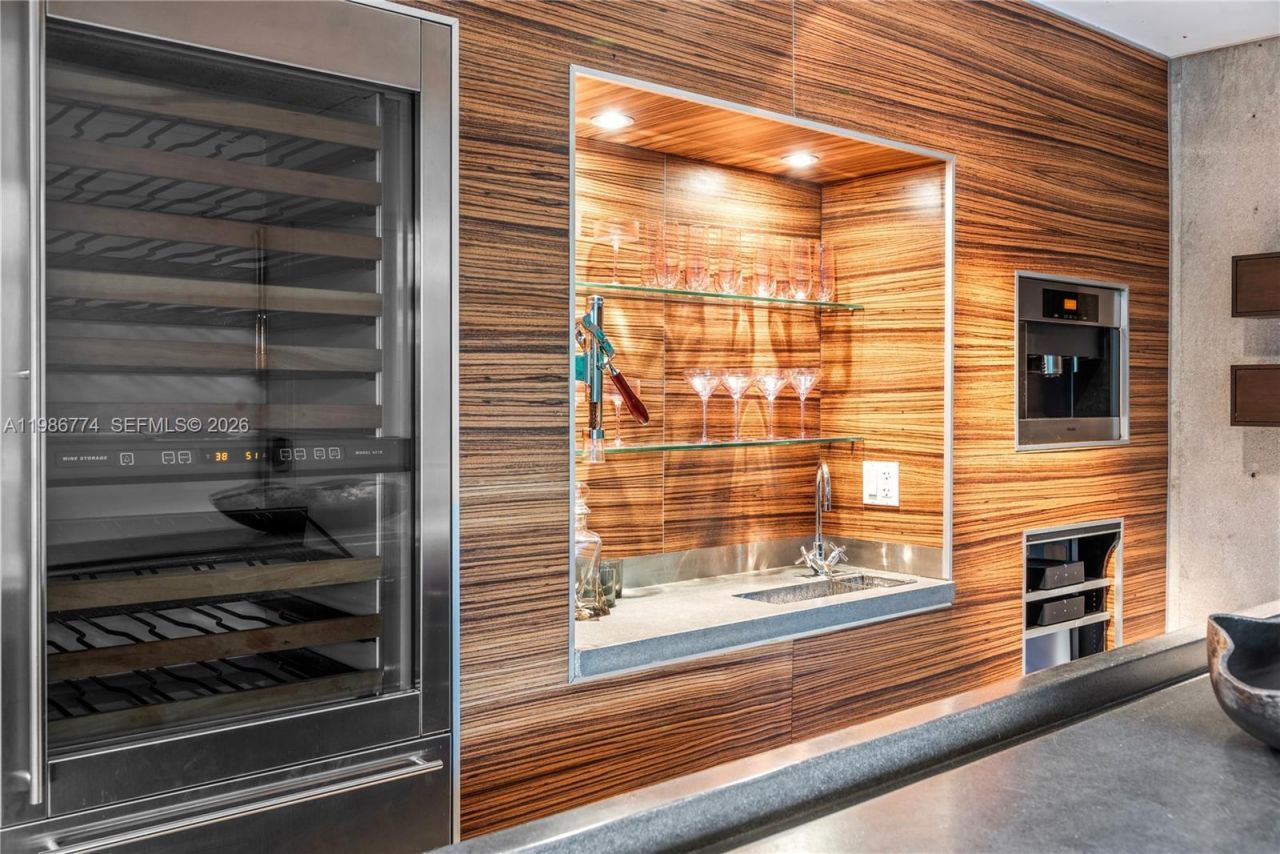 1606 S Bayshore Dr , Miami, FL 33133 Photo