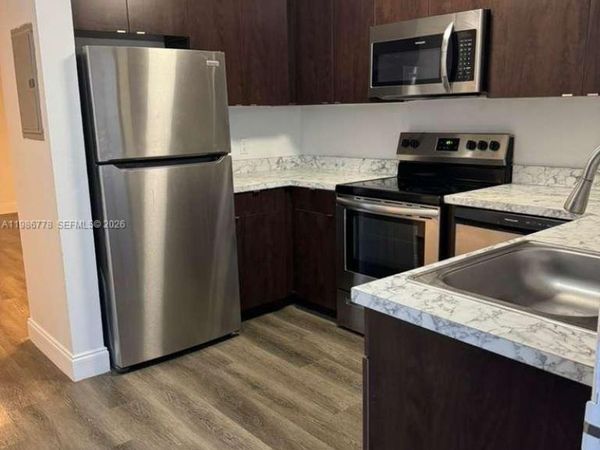 605 Ixoria Ave , Unit 15, Fort Pierce, FL 34982