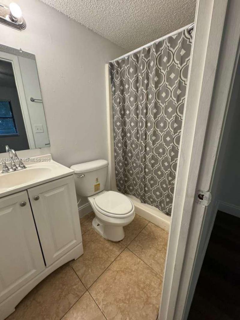 605 Ixoria Ave , Unit 15, Fort Pierce, FL 34982 Photo