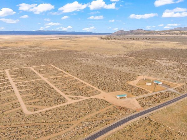 53476 Arrow Gap Road, Silver Lake, OR 97638