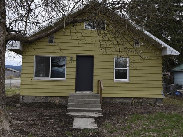 301 2nd Ave, Cusick, WA 99119