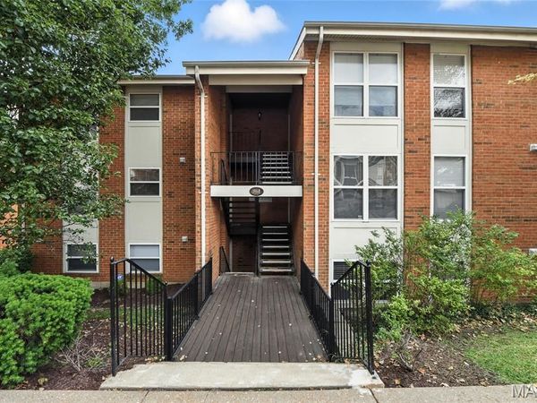1968 Greenglen Drive, Unit 102, St Louis, MO 63122
