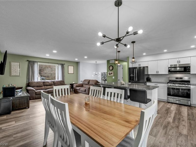 692 Zeletta Drive , Akron, OH 44319 Photo 11