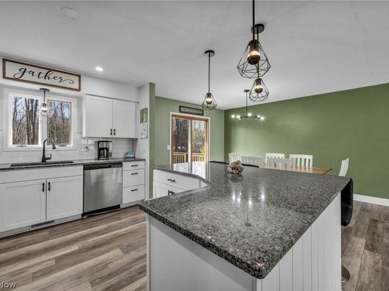 692 Zeletta Drive , Akron, OH 44319 Photo 15