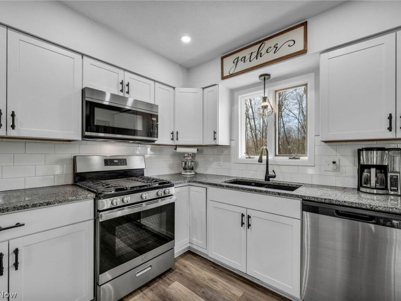 692 Zeletta Drive , Akron, OH 44319 Photo 16