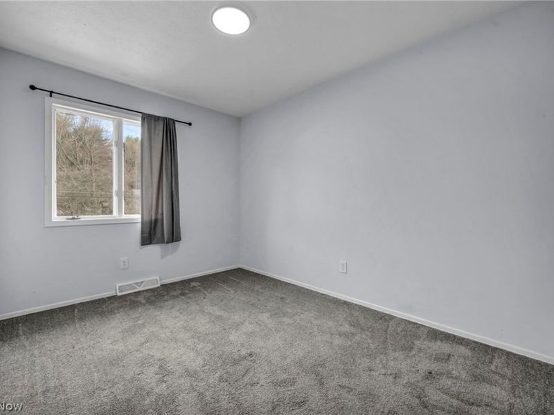 692 Zeletta Drive , Akron, OH 44319 Photo 22