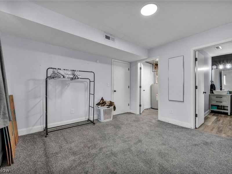 692 Zeletta Drive , Akron, OH 44319 Photo 36