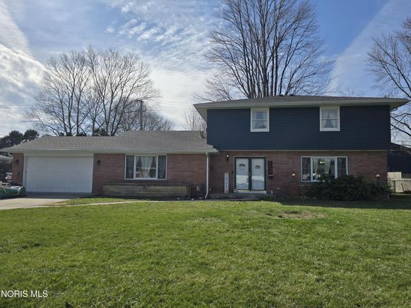 6049 Holliday Drive , Toledo, OH 43611