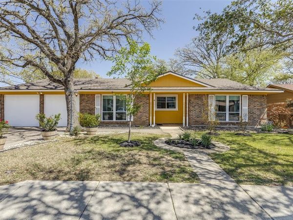 41 Regents Park, Bedford, TX 76022