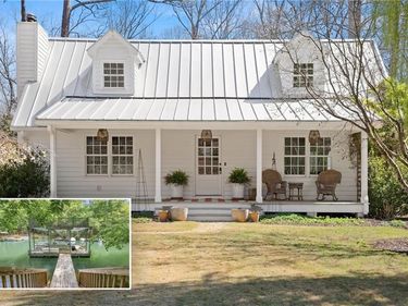 6135 White Oak Drive, Flowery Branch, GA 30542