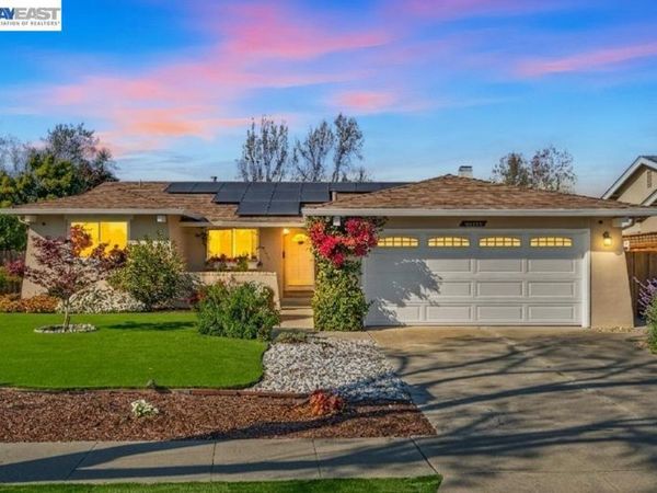 35290 Farnham Dr, Newark, CA 94560