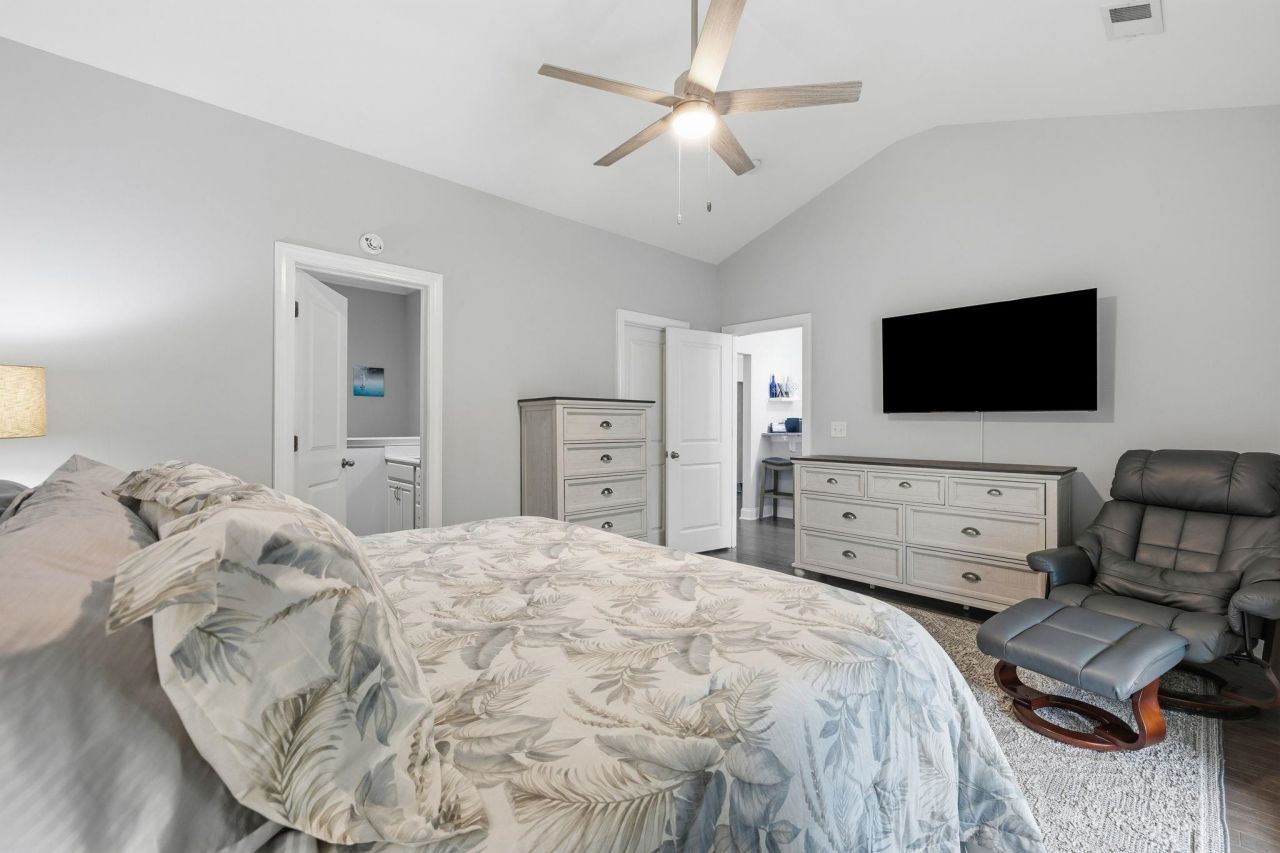 136 Parmelee Dr. Photo 26