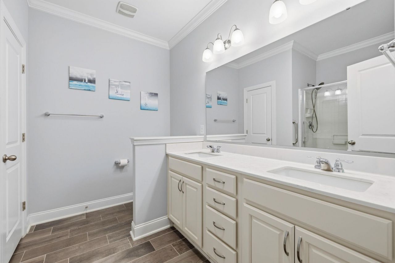 136 Parmelee Dr. Photo 27