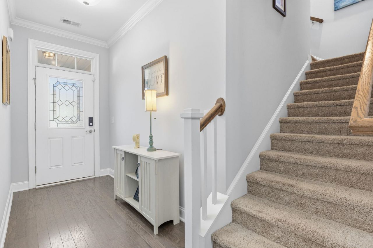 136 Parmelee Dr. Photo 32