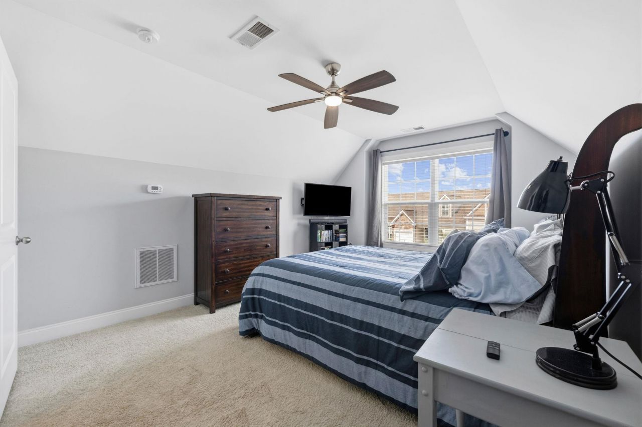 136 Parmelee Dr. Photo 33