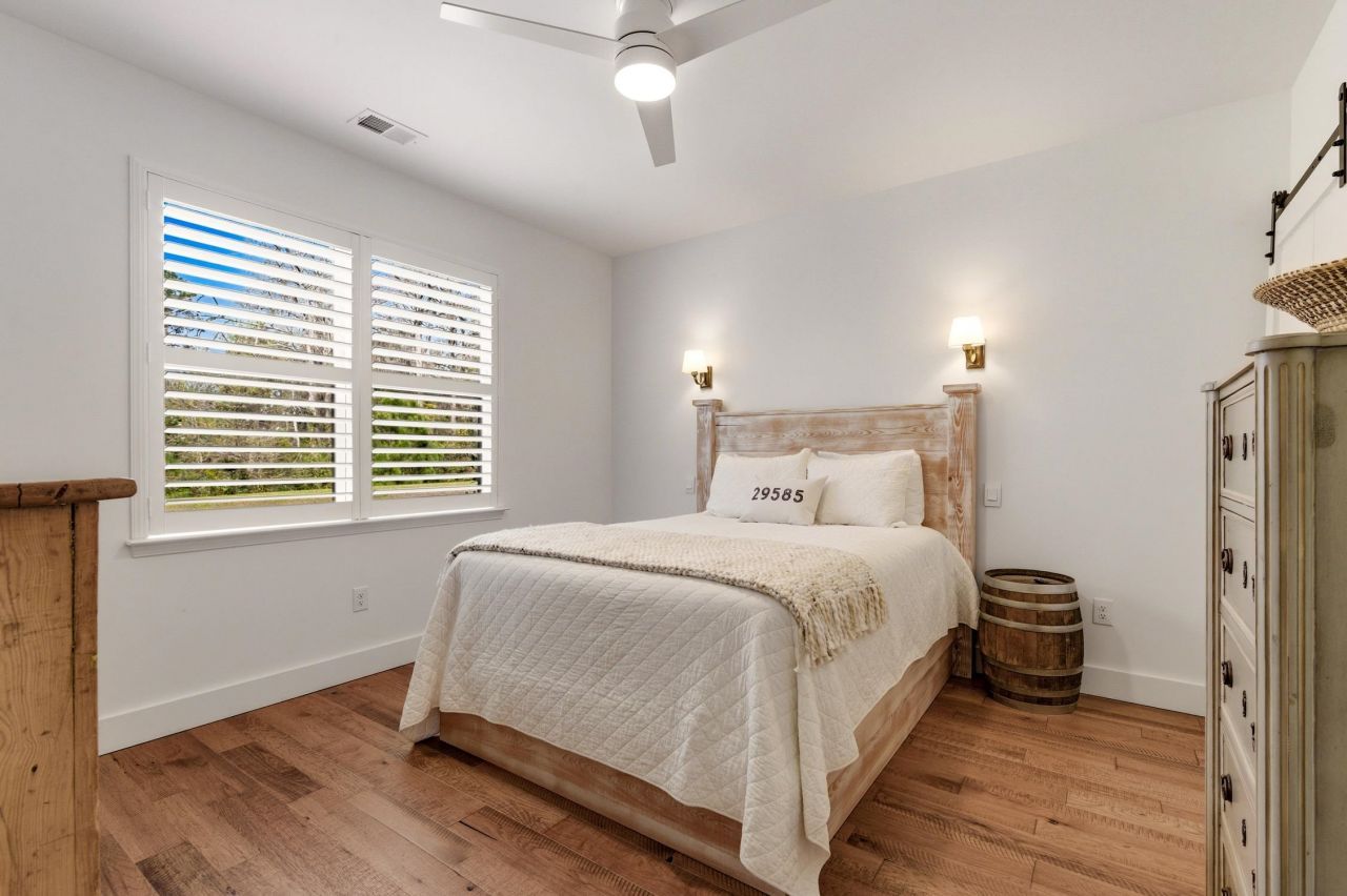 112 Vineyard Place Photo 8