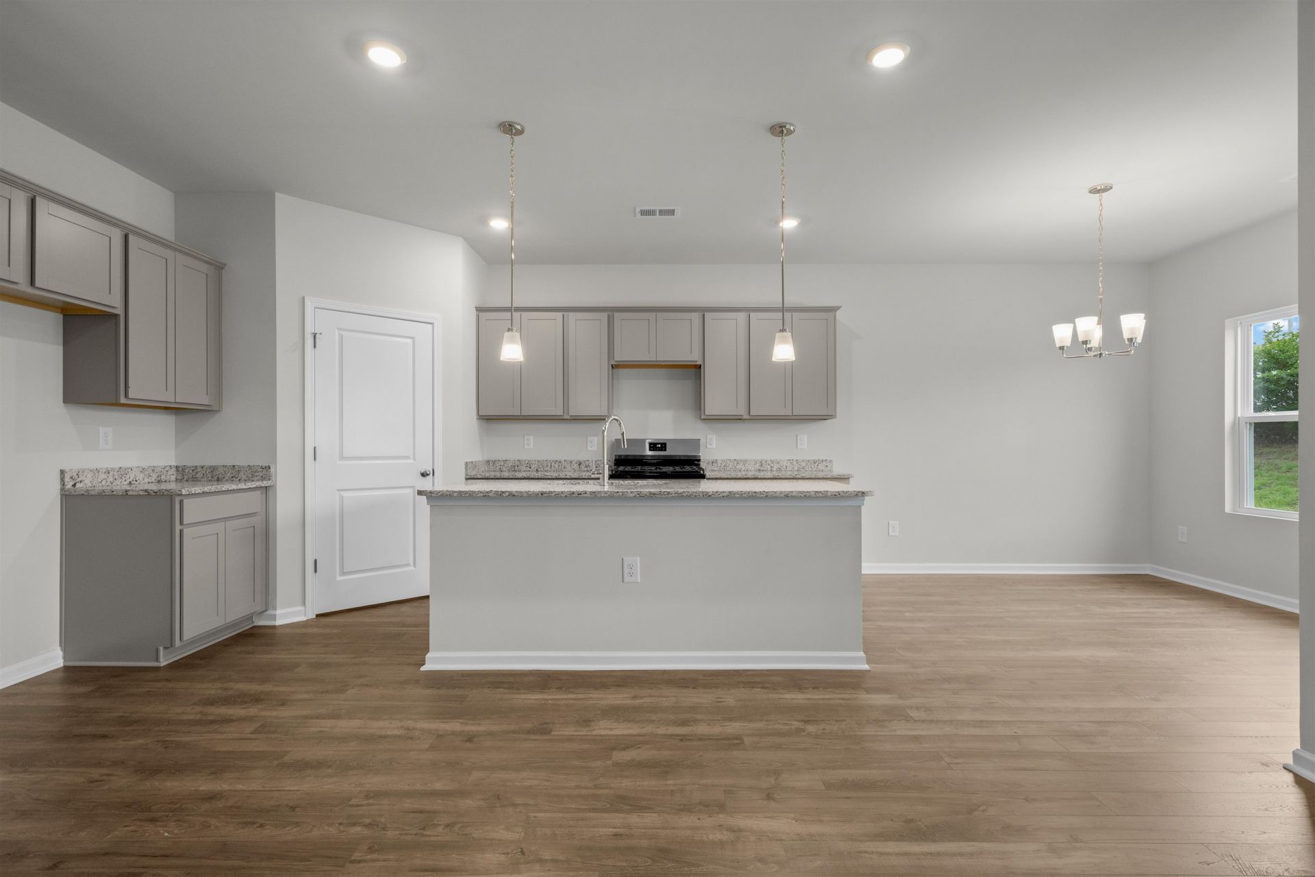 2915 Spain Ln. Photo 12