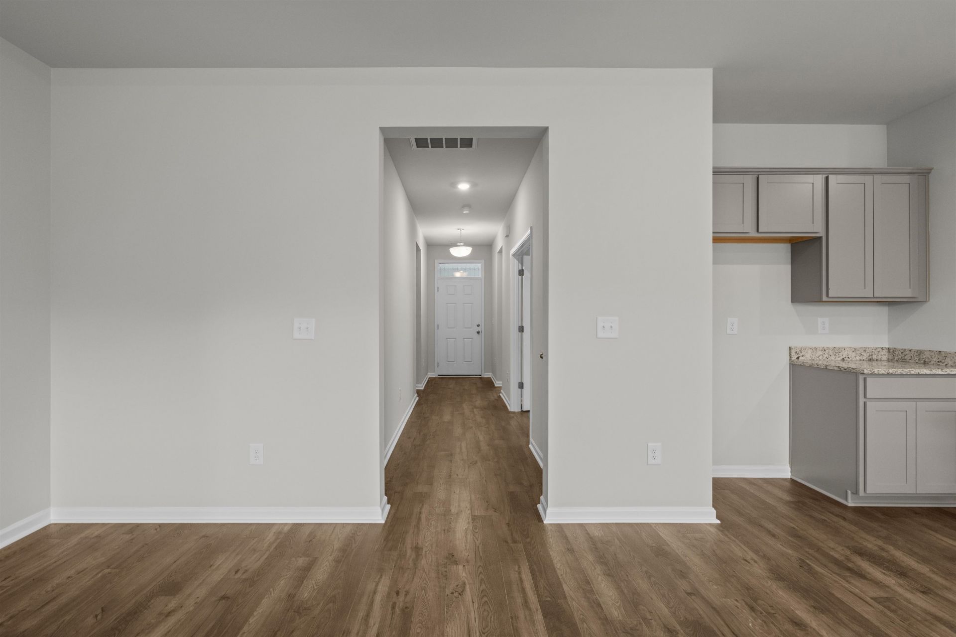 2915 Spain Ln. Photo 6