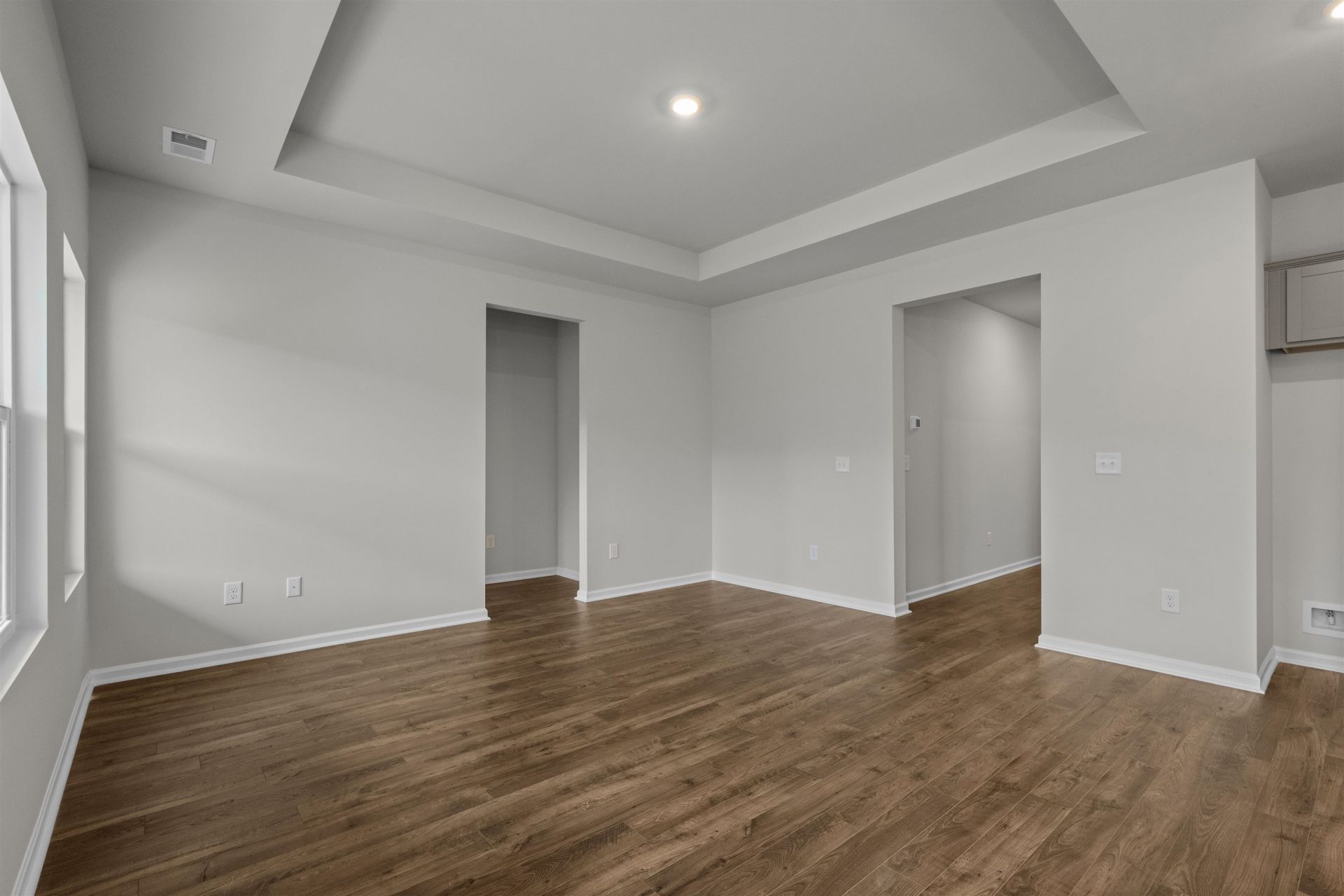 2915 Spain Ln. Photo 9