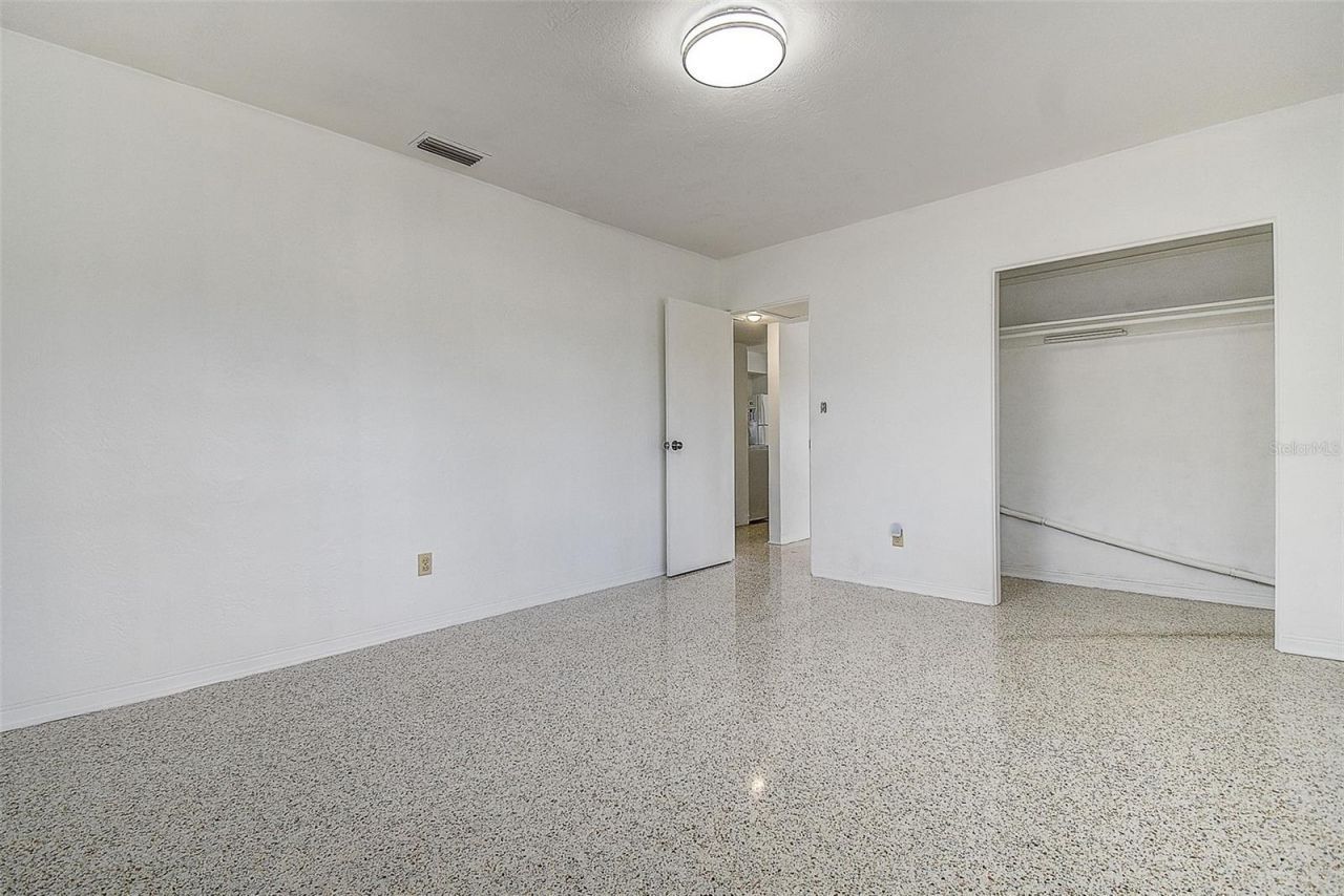 5236 32nd Terrace N, Saint Petersburg, FL 33710 Photo