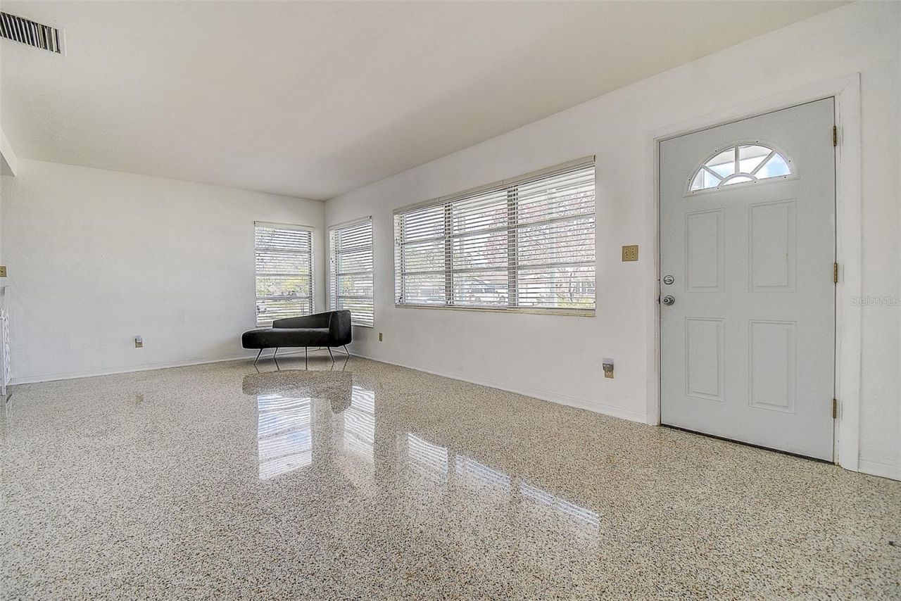 5236 32nd Terrace N, Saint Petersburg, FL 33710 Photo