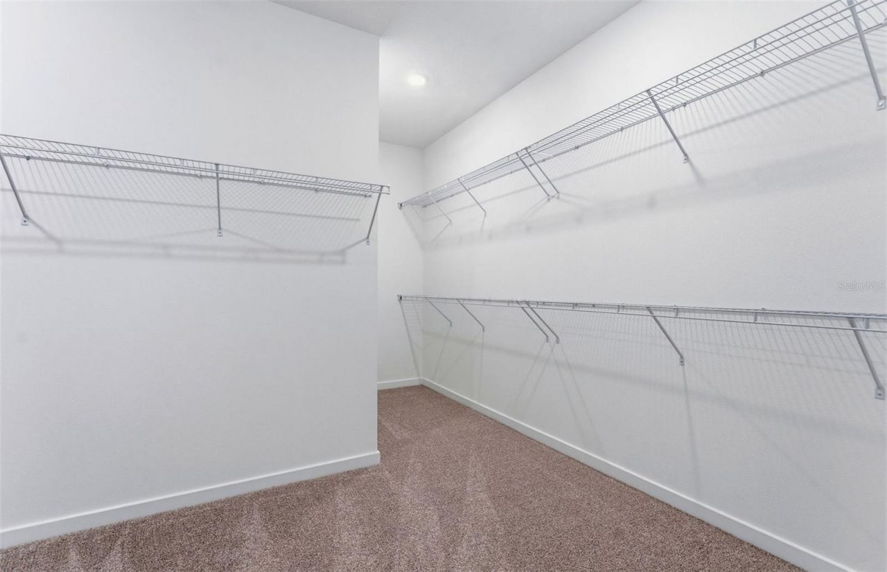 37265 Gunnison Drive, Zephyrhills, FL 33540 Photo
