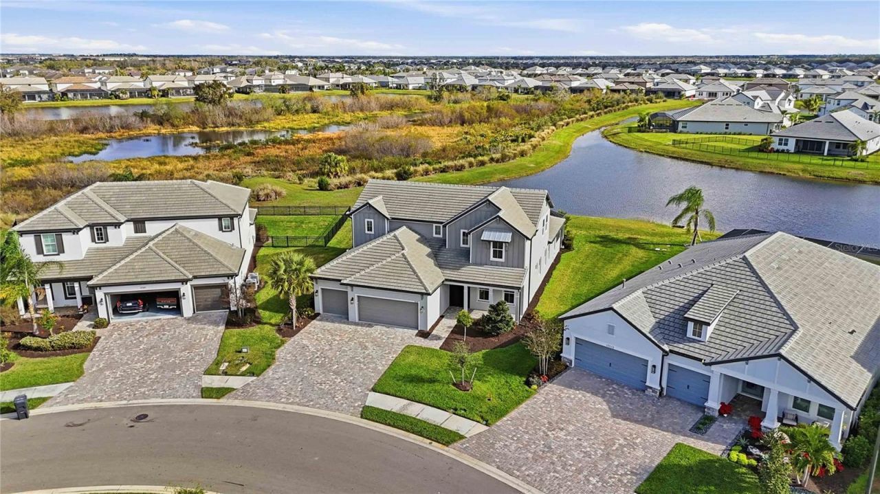 17109 Sweetwater Village Drive, Lakewood Ranch, FL 34211 Photo