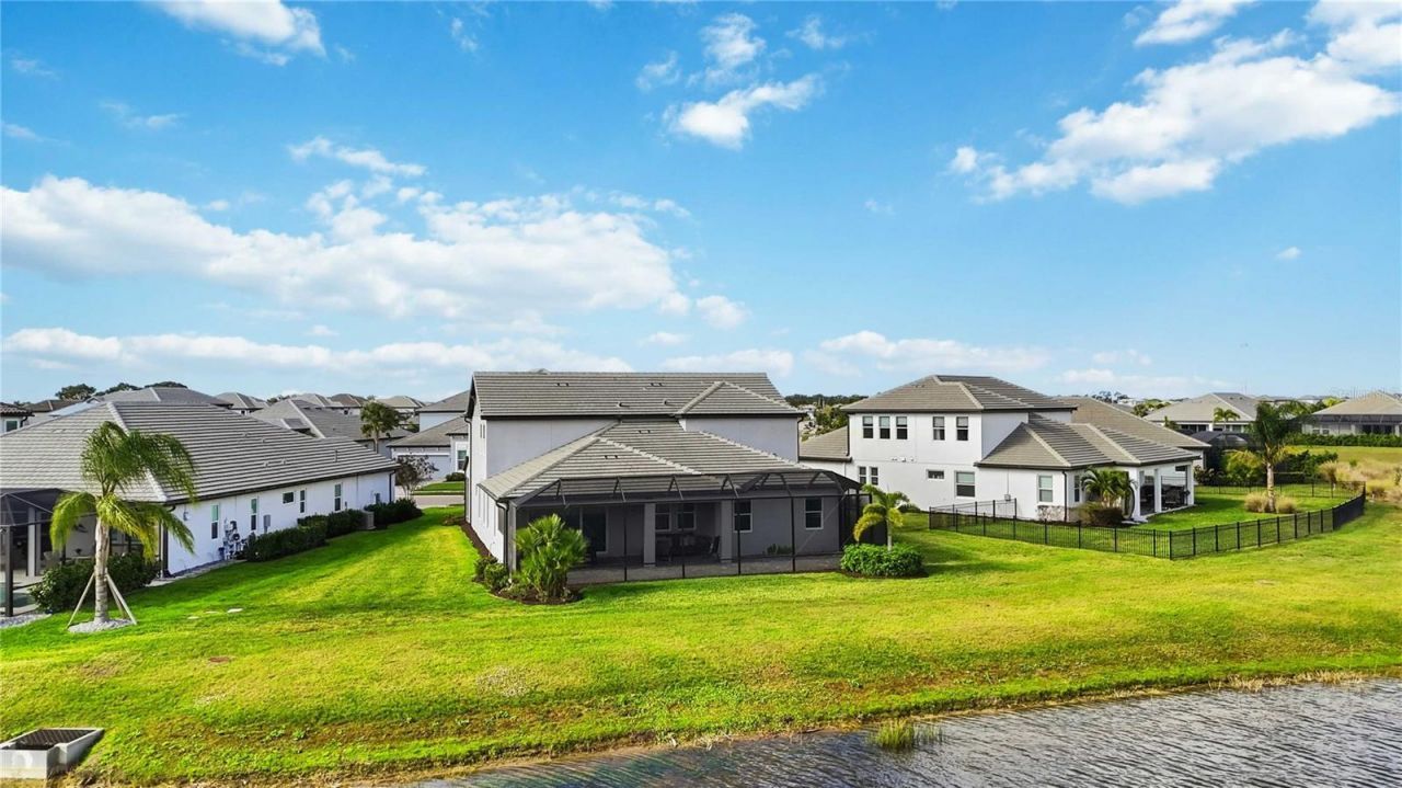 17109 Sweetwater Village Drive, Lakewood Ranch, FL 34211 Photo