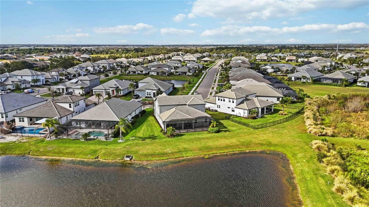 17109 Sweetwater Village Drive, Lakewood Ranch, FL 34211 Photo