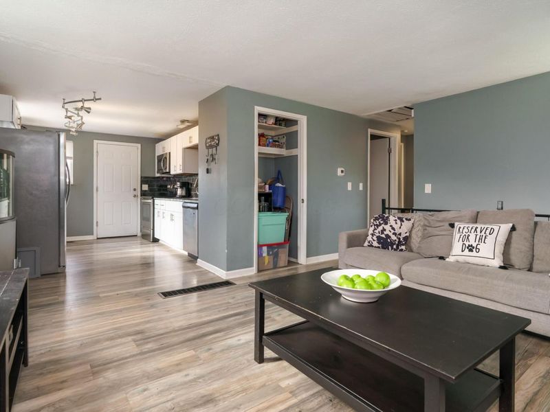 3755 Lynward Road , Columbus, OH 43228 Photo 15