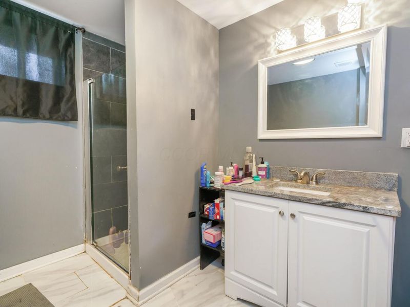 3755 Lynward Road , Columbus, OH 43228 Photo 23