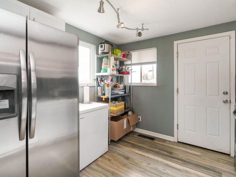 3755 Lynward Road , Columbus, OH 43228 Photo 8