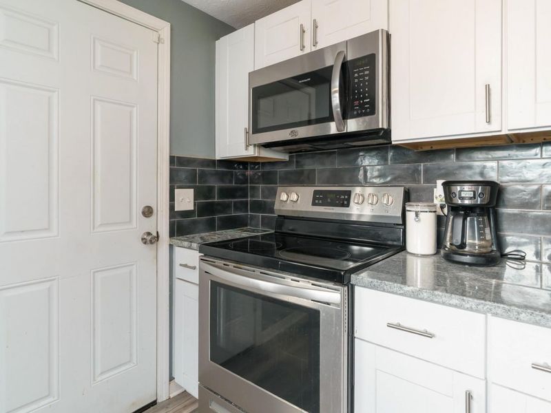 3755 Lynward Road , Columbus, OH 43228 Photo 9